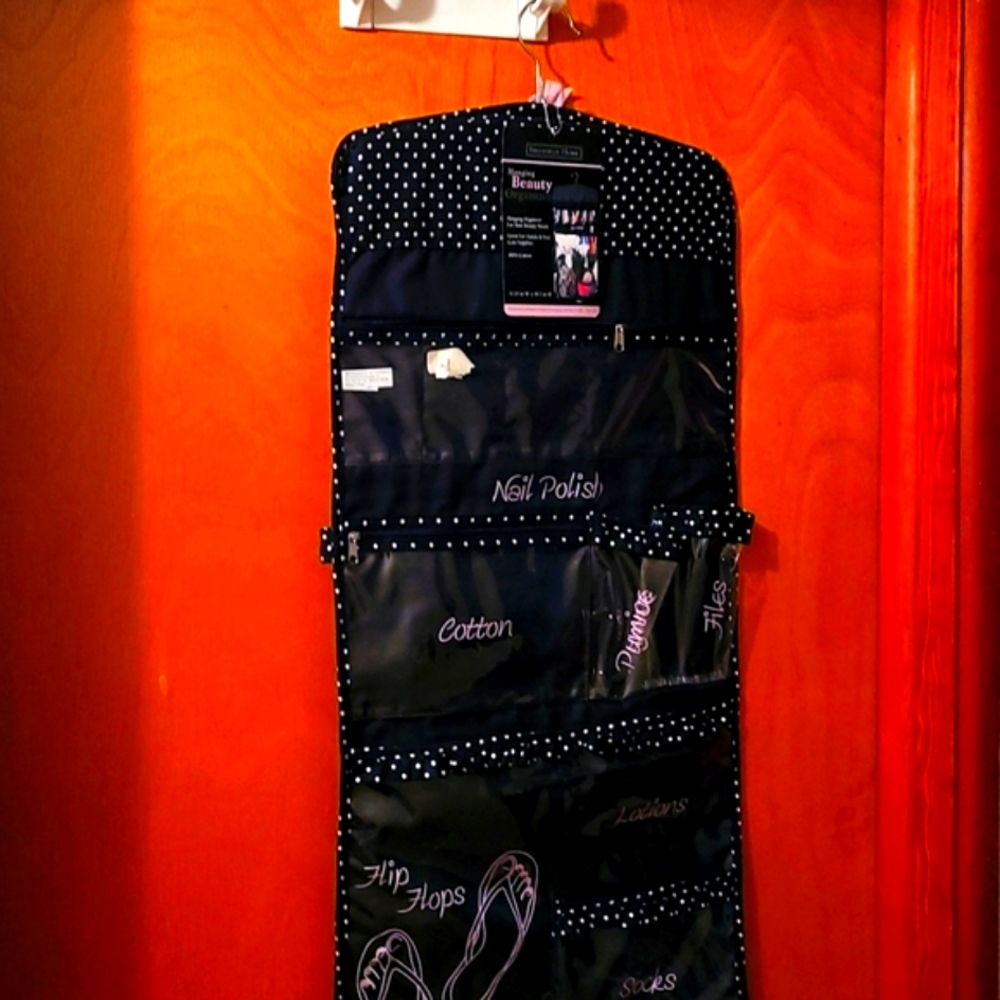 Hanging Beauty Organizer